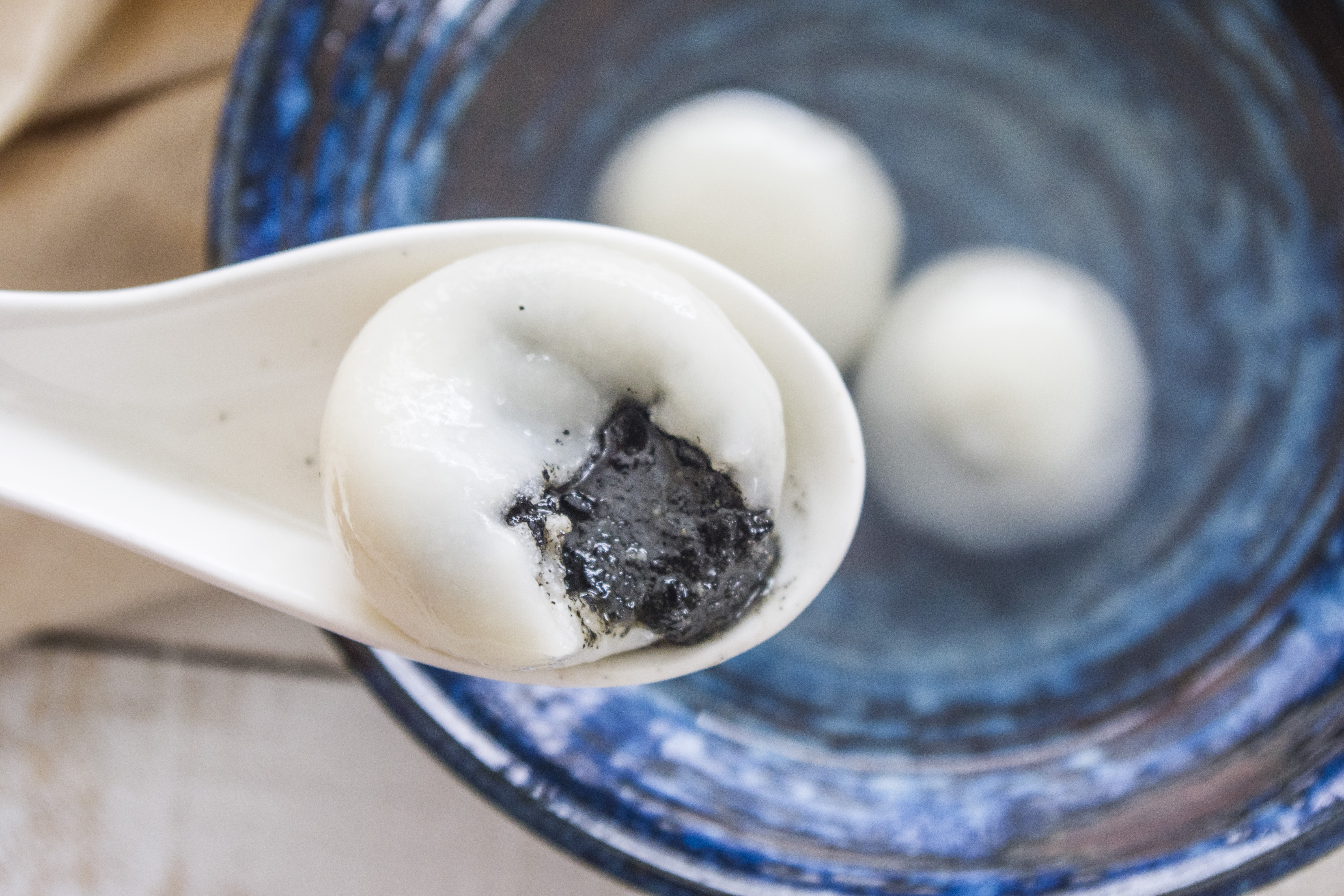 Black Sesame Tang Yuan (Glutinous Rice Balls) | 芝麻湯圓 ...